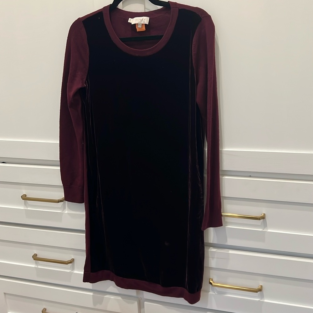 Hobbs burgundy velvet sweater dress. US size 4. Silk and wool.